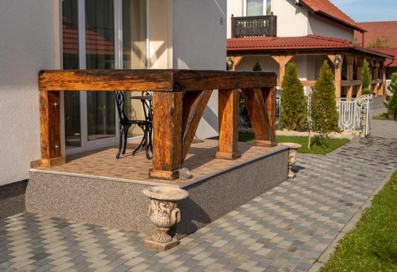 Boutique Vila Cristian  Buitenkant foto