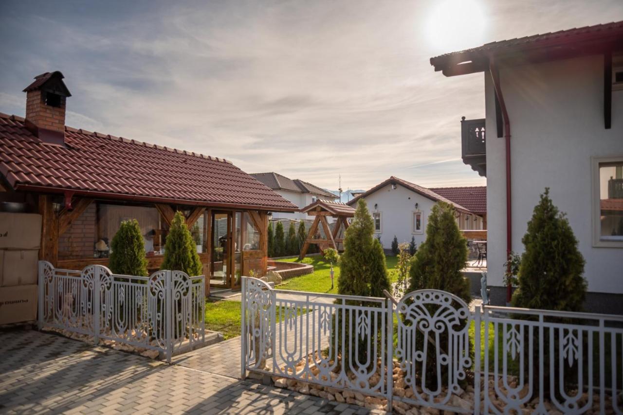Boutique Vila Cristian  Buitenkant foto