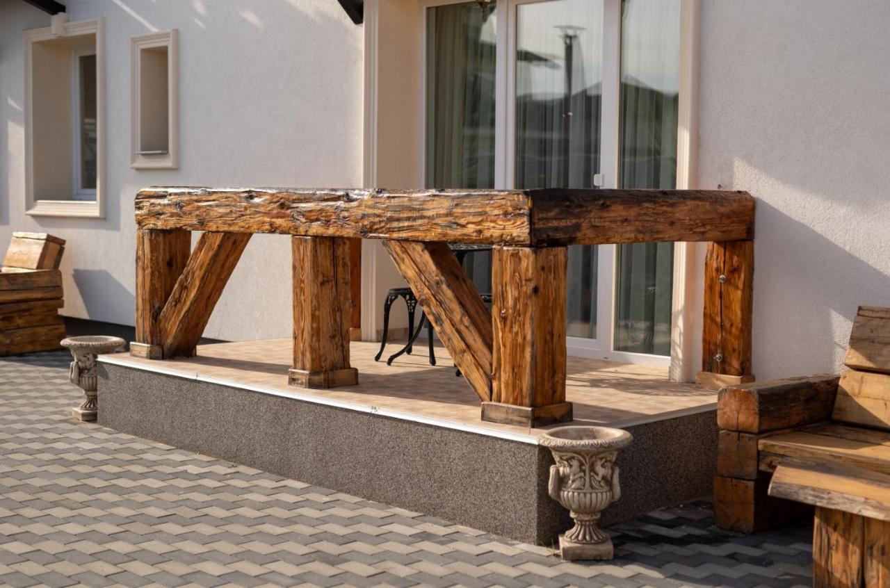 Boutique Vila Cristian  Buitenkant foto