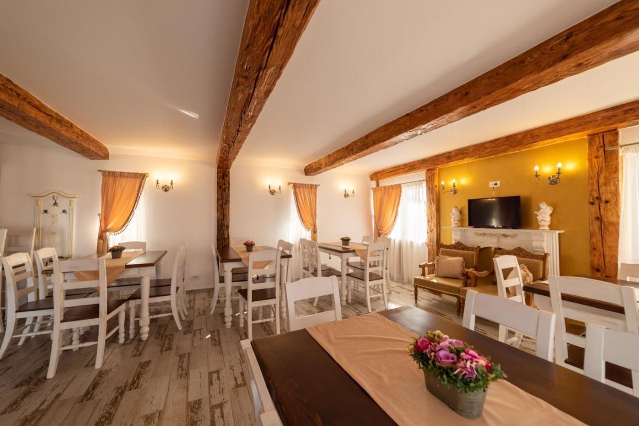 Boutique Vila Cristian  Buitenkant foto